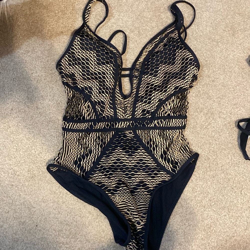 NWT Becca Black and Tan Mesh Monokini/One Piece Swimsuit Deep V-Neck Size Small